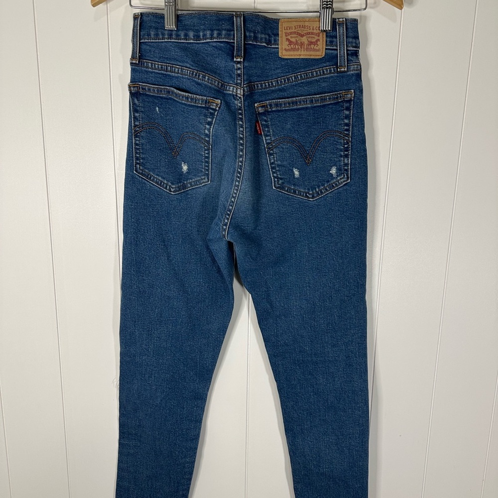 Levi Ripped Denim Jeans - Picture 2 of 6
